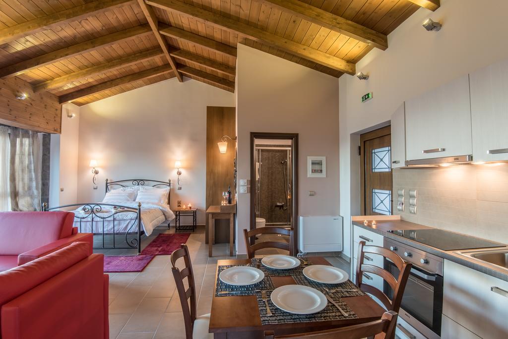 The View Village - Villas Suites & Spa Karpeníszi Kültér fotó