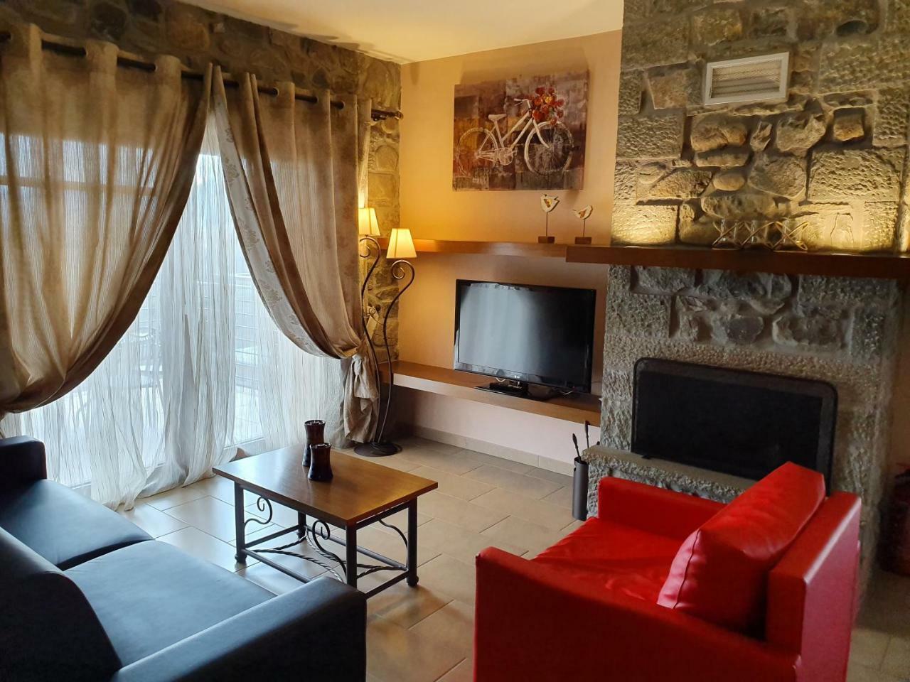 The View Village - Villas Suites & Spa Karpeníszi Kültér fotó